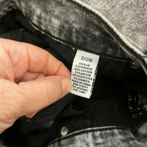 Celebrity Pink Acid Wash Skinny Jeans Black Gray Size 28 - Picture 6 of 6